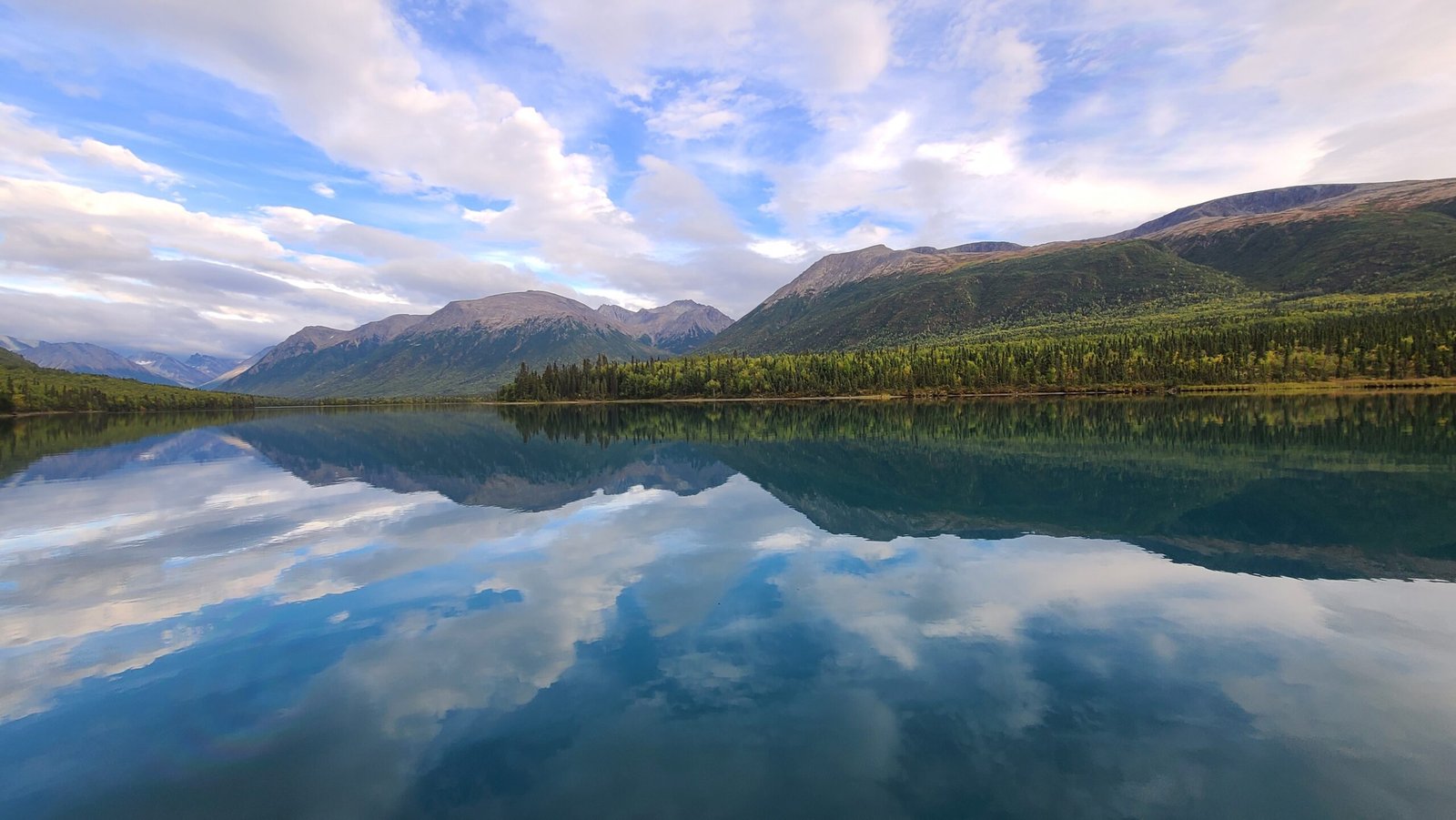 Kontrashibuna Lake Alaska